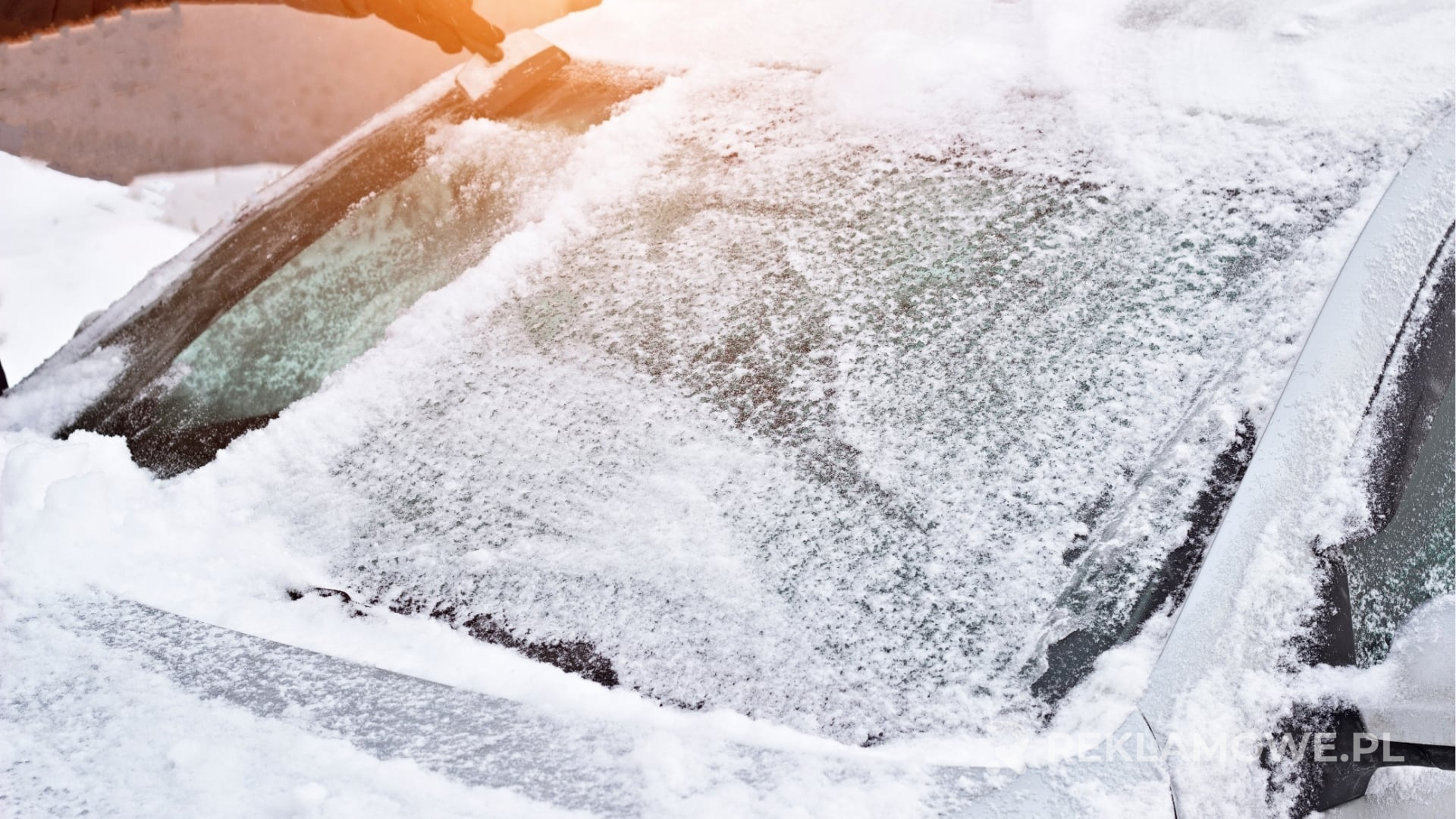 Personalizowana skrobaczka reklamowa jako narzędzie brandingowe